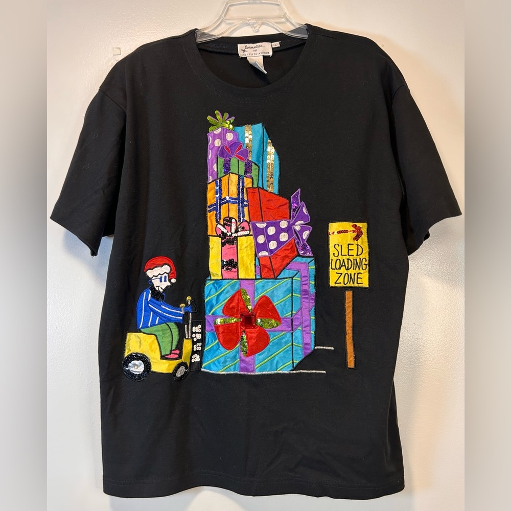 Conversations for Saks Fifth Avenue Black Tee with Holiday Scene Women’s Large